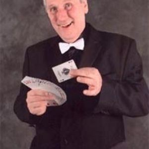 Phil Perry - Close up Magician - Cabaret Magician