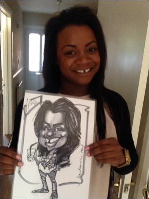 Sara Louise - Caricaturist - Party Hire - Artist
